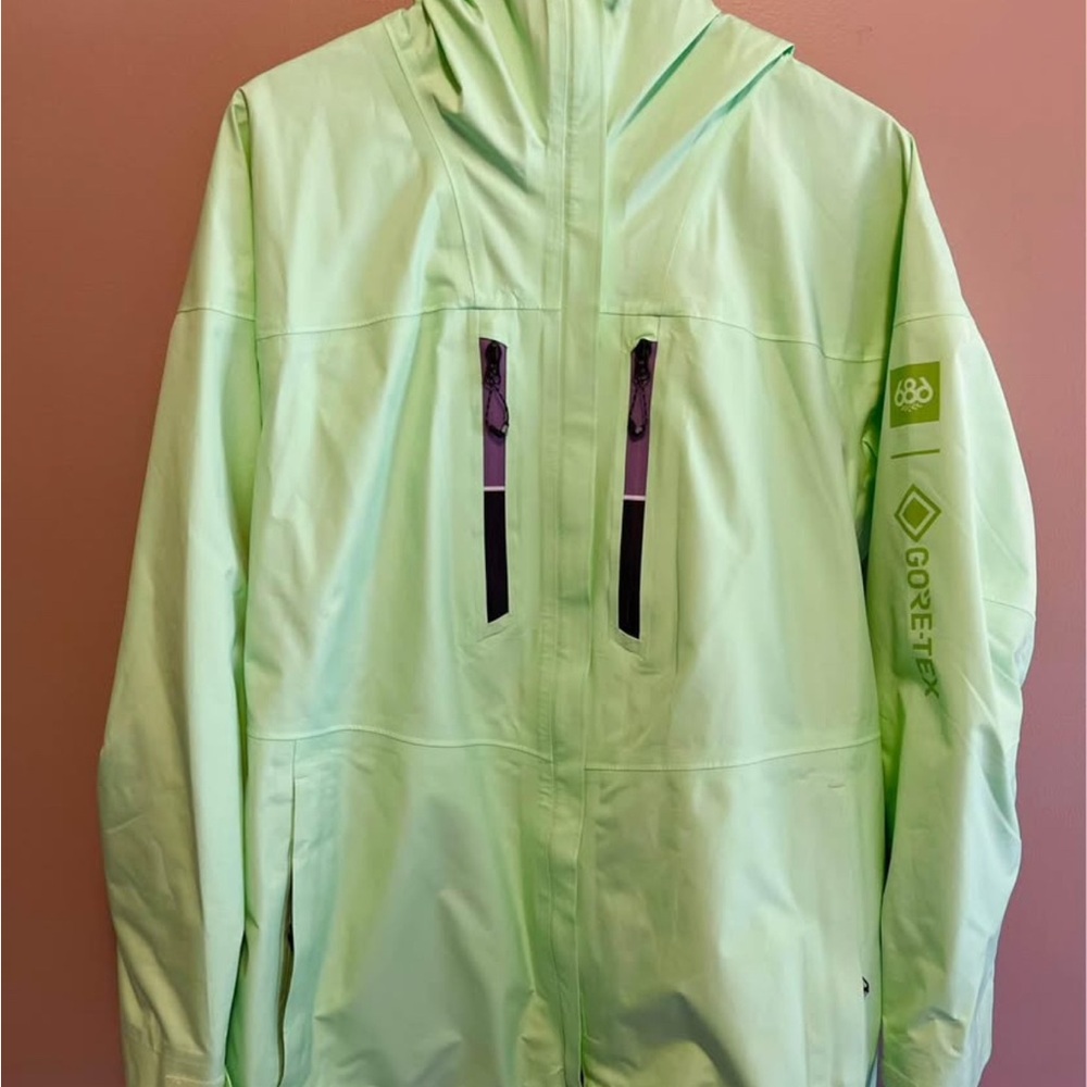 686 Skyline GORE-TEX Mint Green Waterproof Jacket